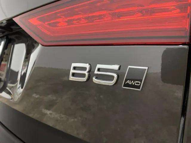 Used 2025 Volvo V60 B5 Cross Country Plus AWD/4WD image 98