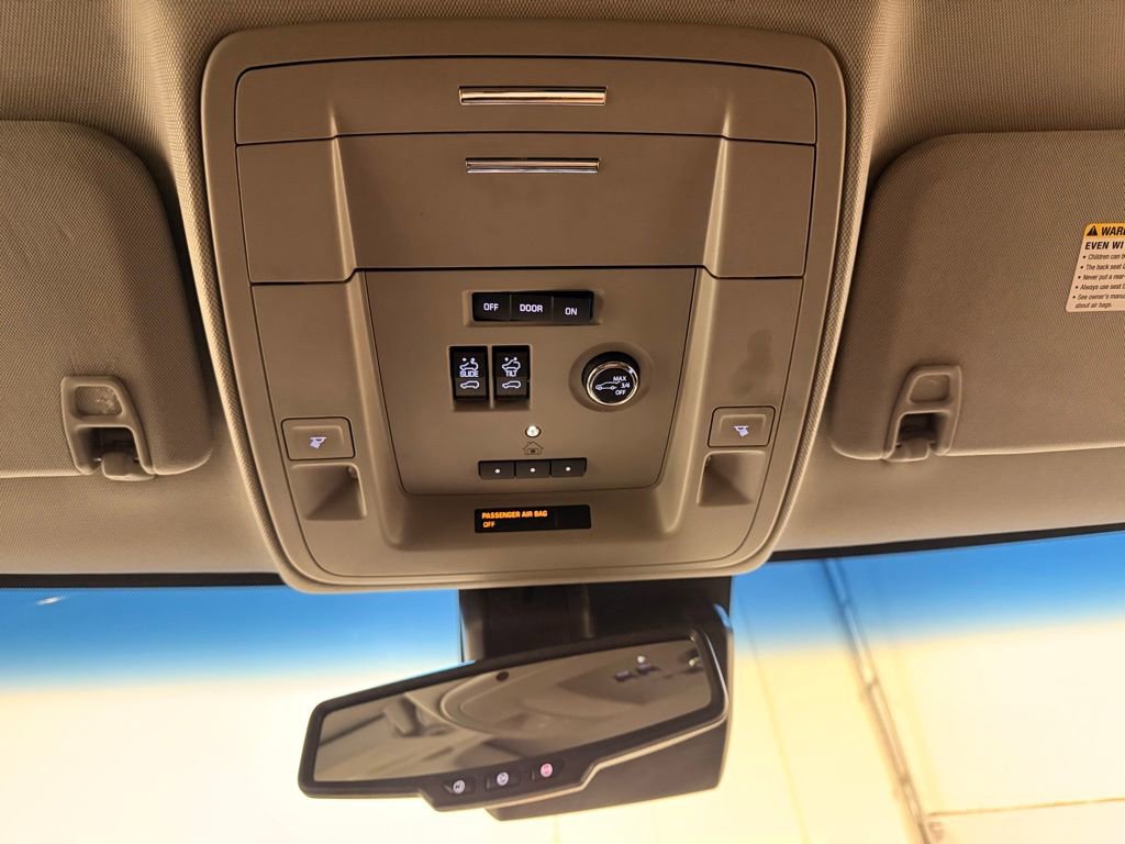 Used 2020 Chevrolet Suburban Premier w/ Premier Plus Edition image 23