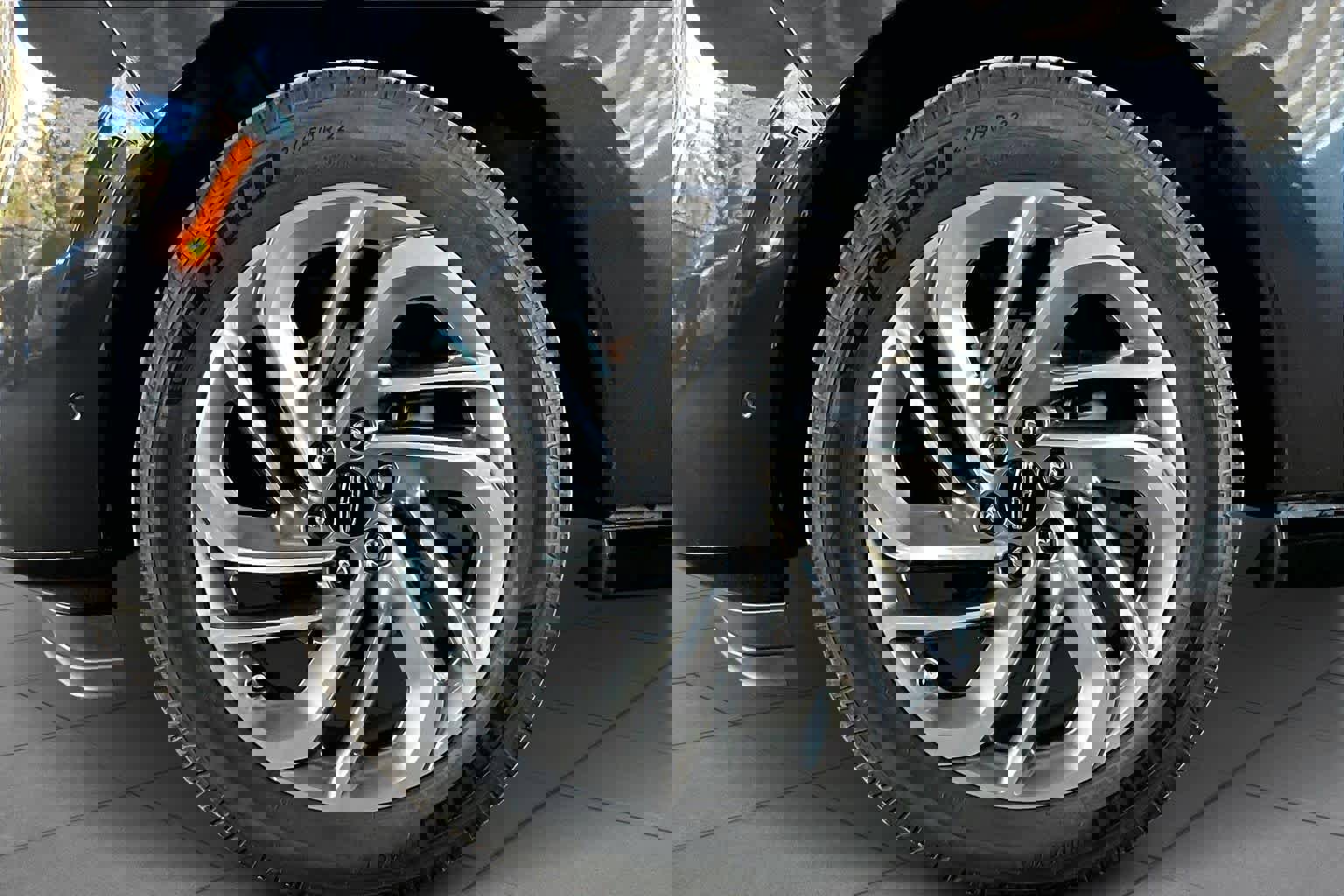 Used 2025 Lincoln Navigator Reserve image 10