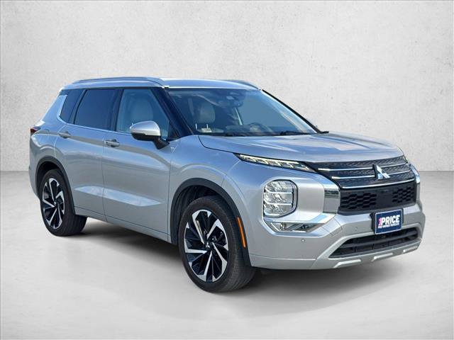 Used 2023 Mitsubishi Outlander SEL FWD image 3