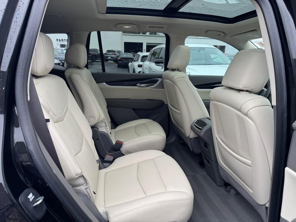 Used 2021 Cadillac XT6 Premium Luxury AWD/4WD image 10