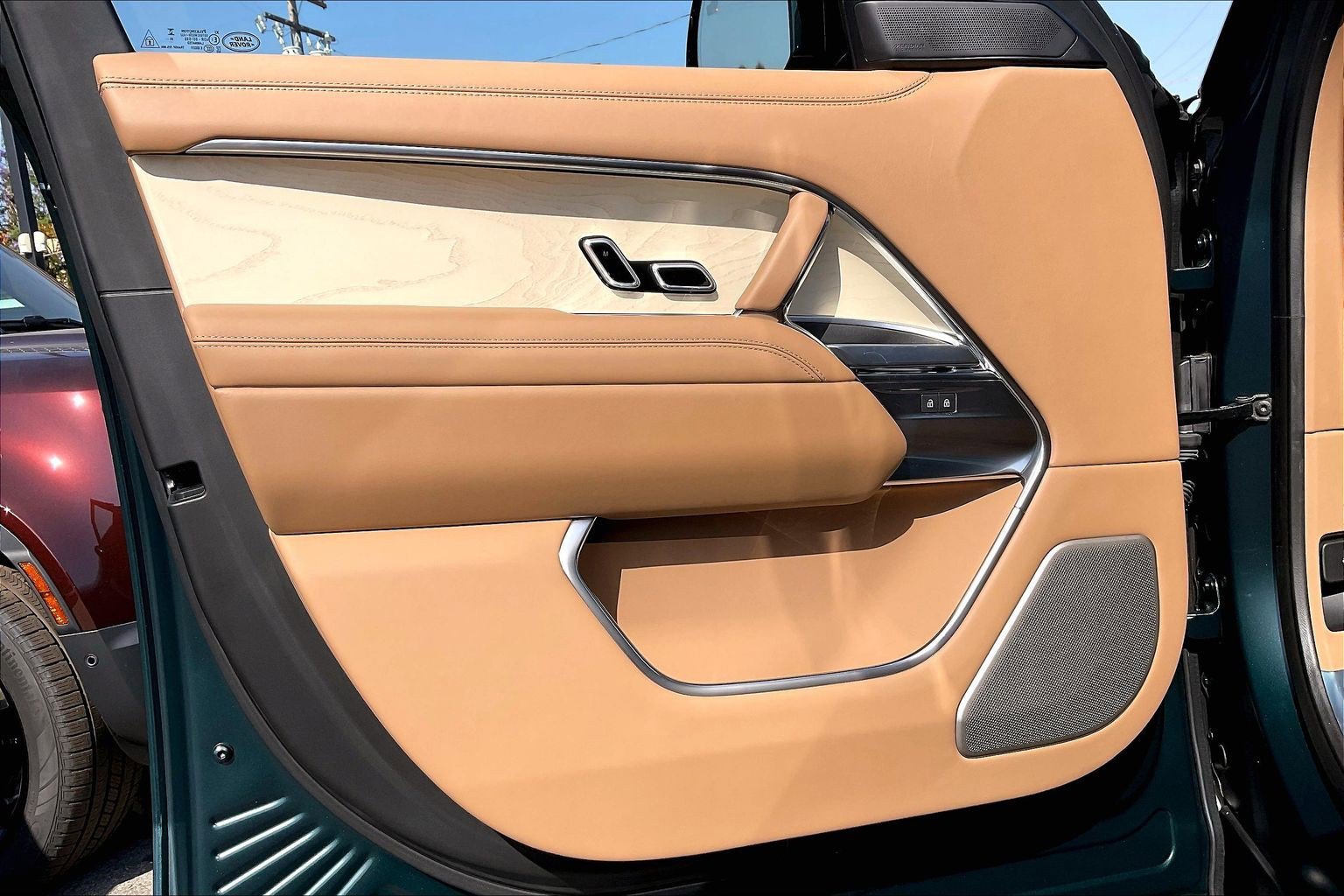 New 2026 Land Rover Range Rover SV AWD/4WD image 12