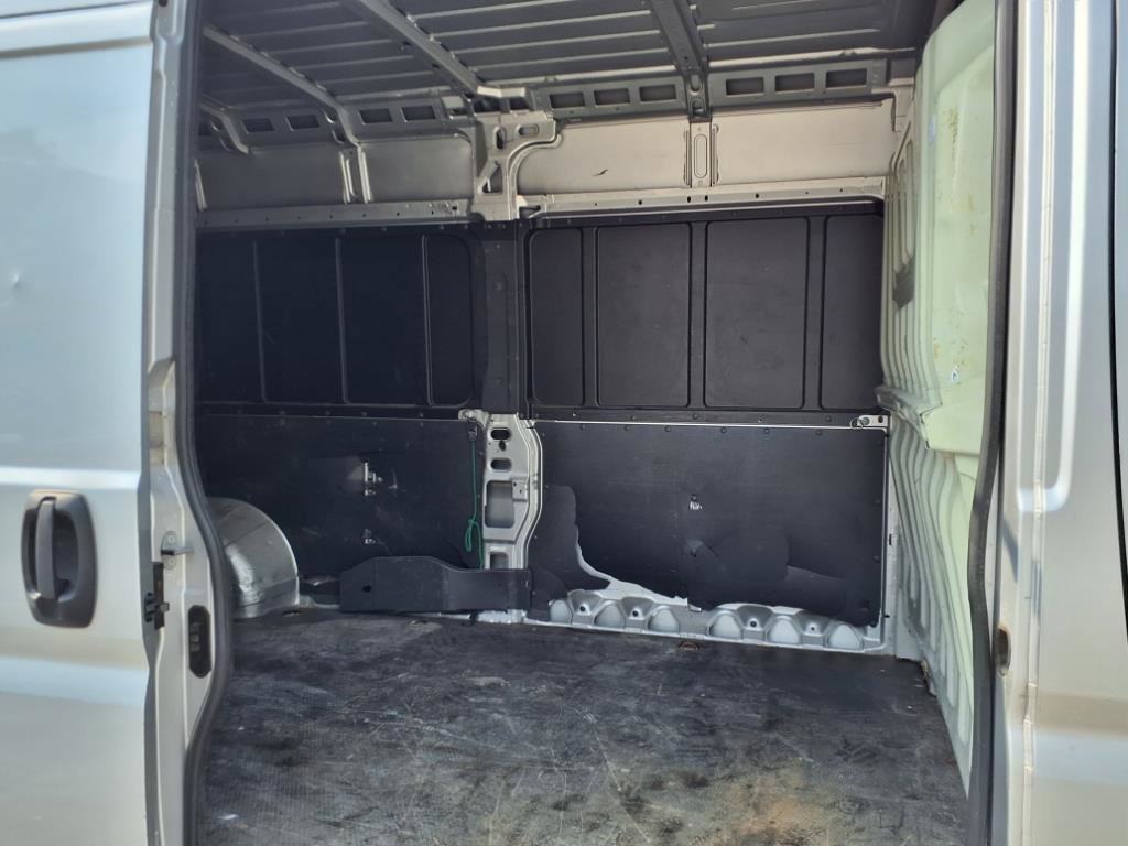 Used 2019 RAM ProMaster 2500 w/ Interior Convenience Group image 16