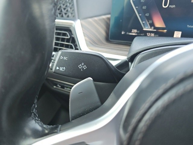 Used 2024 BMW X7 xDrive40i w/ Executive Package image 41