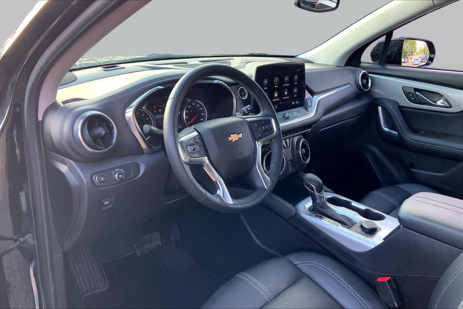 Used 2024 Chevrolet Blazer LT FWD image 16