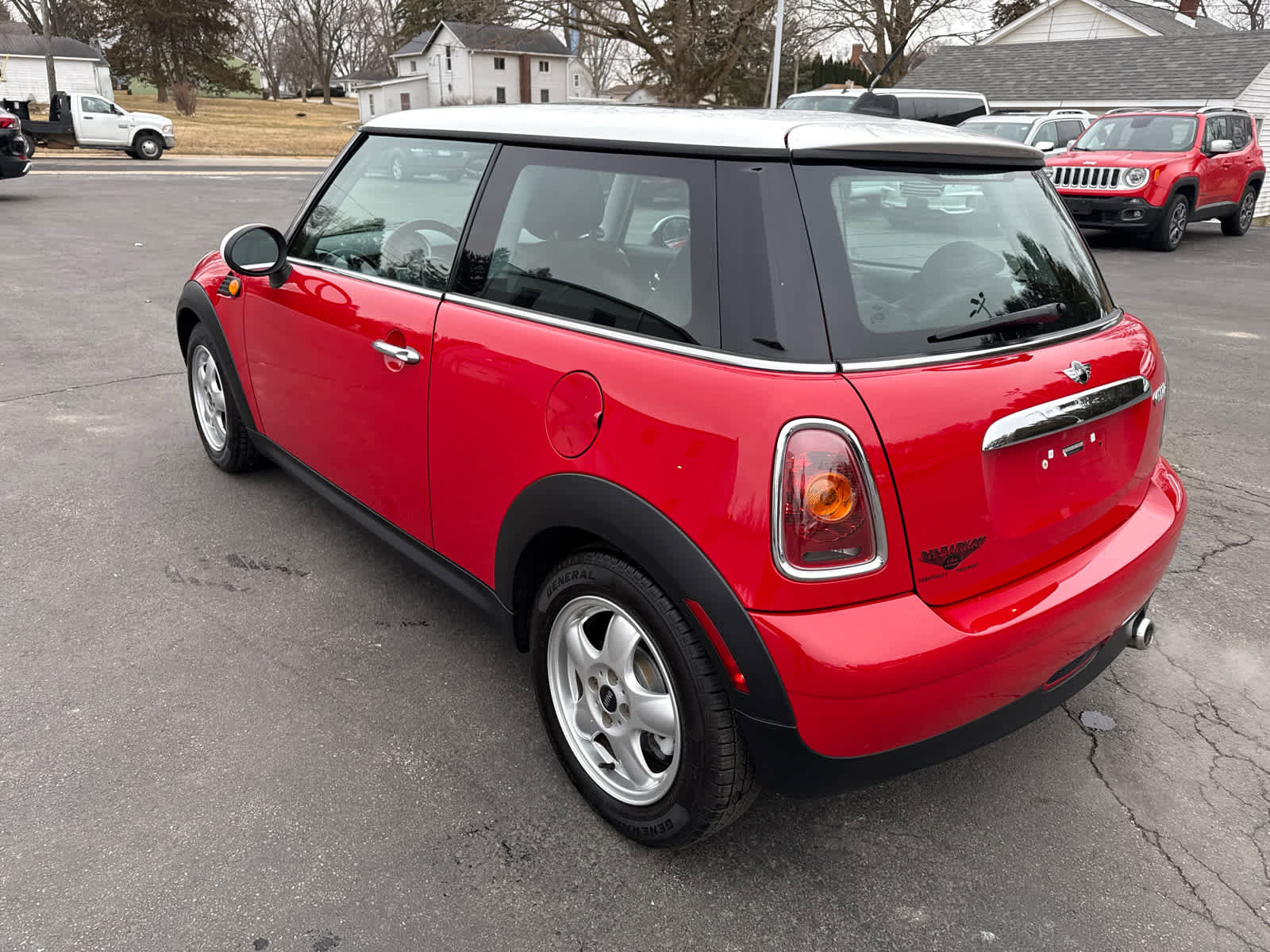 Used 2010 MINI Cooper Hardtop image 5