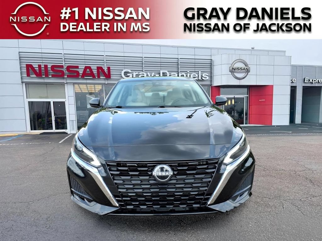 Used 2025 Nissan Altima 2.5 SV FWD video 2