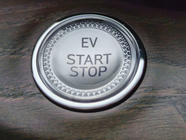 Certified 2023 Genesis Electrified G80 image 26