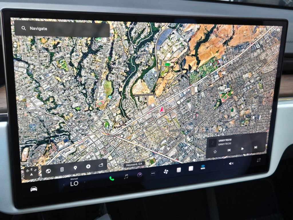 Used 2023 Tesla Model X image 18