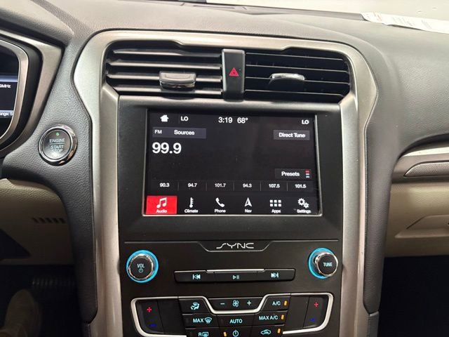 Used 2019 Ford Fusion SE FWD image 17