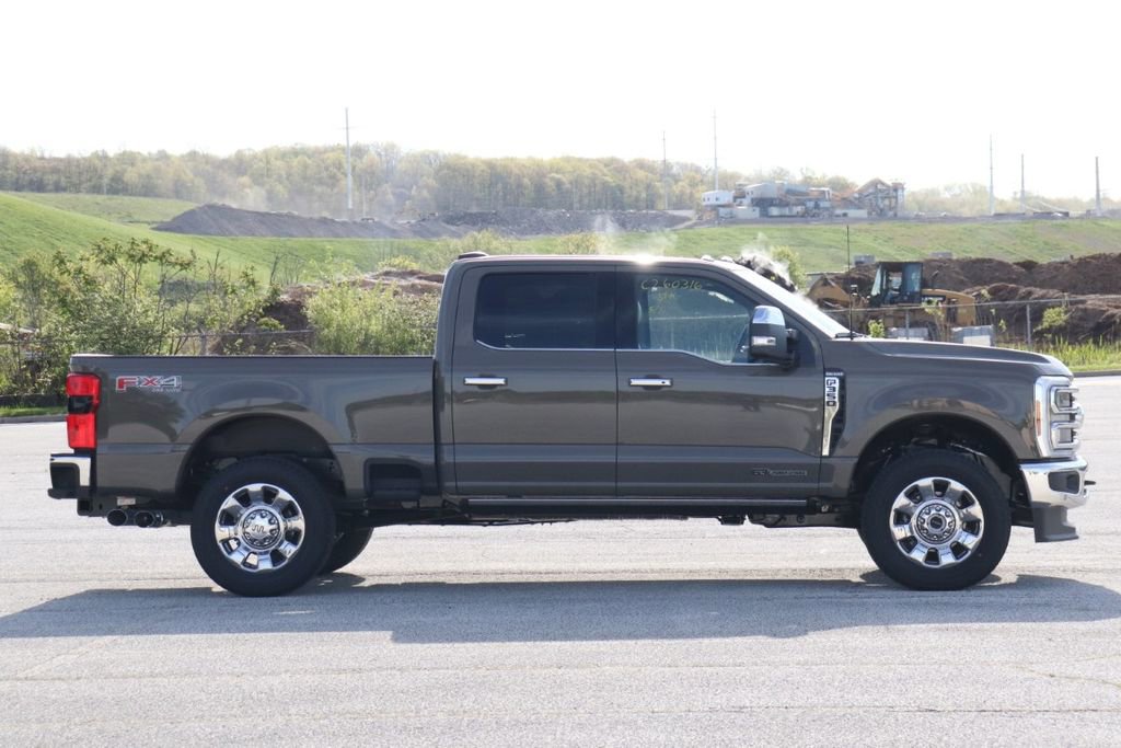New 2026 Ford F350 King Ranch w/ Chrome Package AWD/4WD image 9