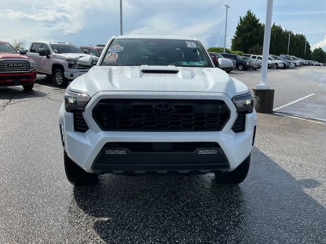 Used 2025 Toyota Tacoma TRD Sport RWD image 2