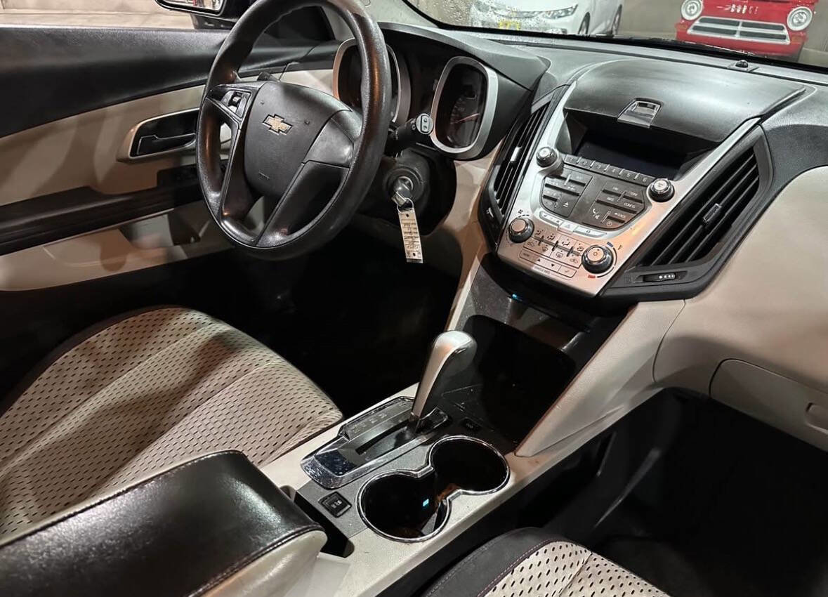 Used 2010 Chevrolet Equinox LTZ image 11