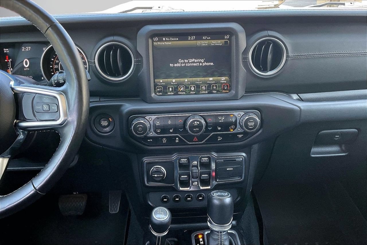 Certified 2018 Jeep Wrangler Unlimited Sahara AWD/4WD image 13