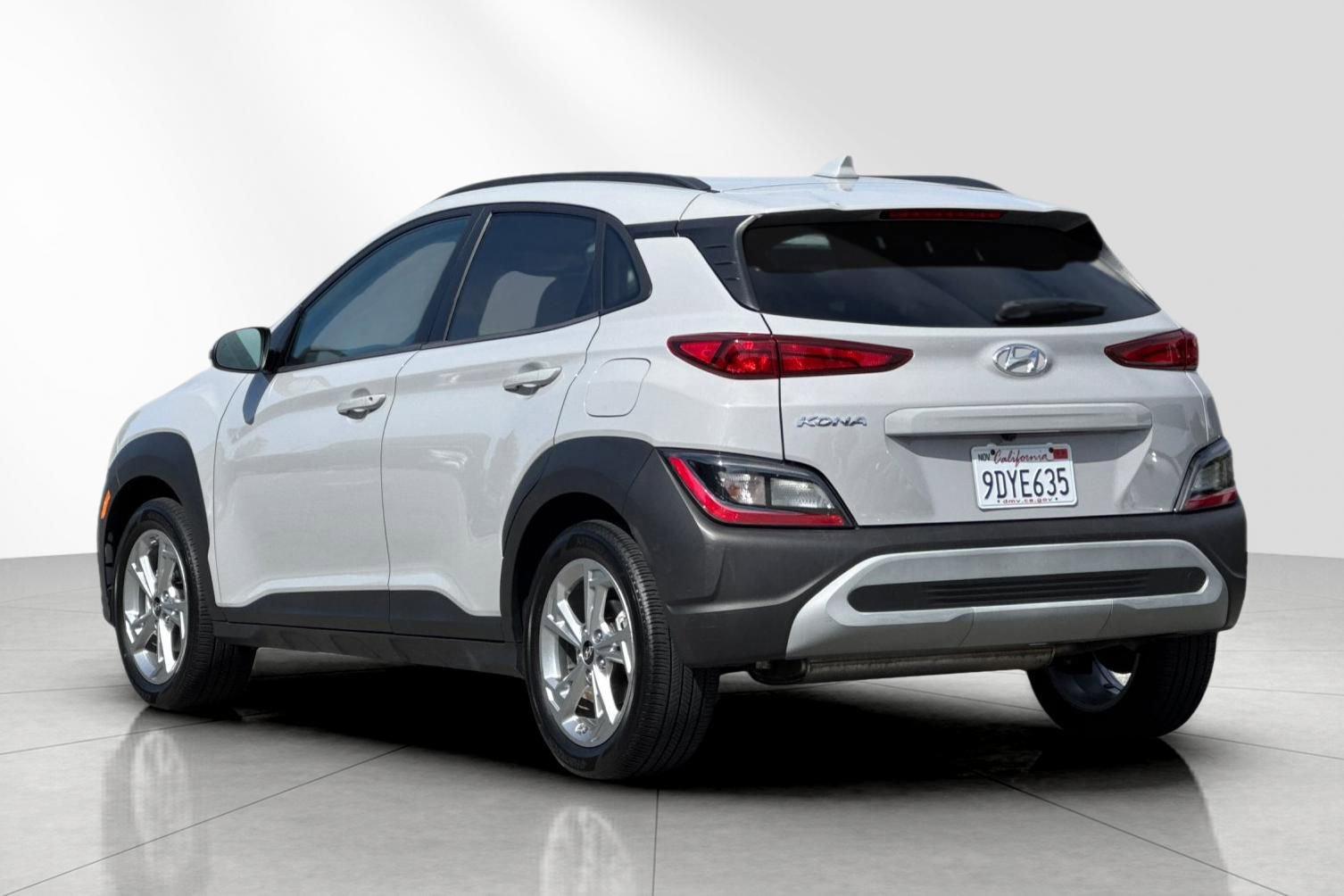 Certified 2023 Hyundai Kona SEL w/ Convenience Package FWD image 6