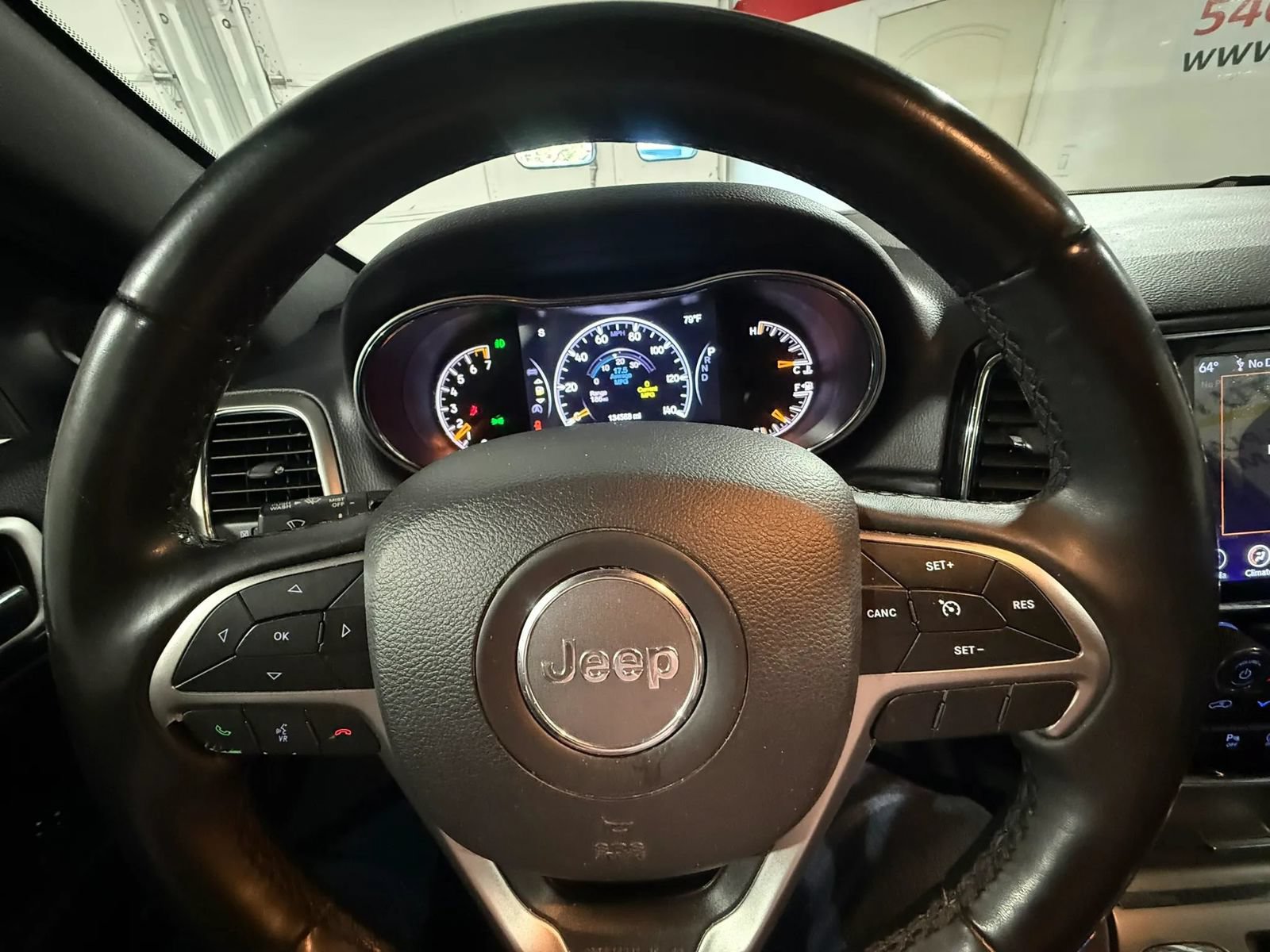 Used 2019 Jeep Grand Cherokee Limited AWD/4WD image 36