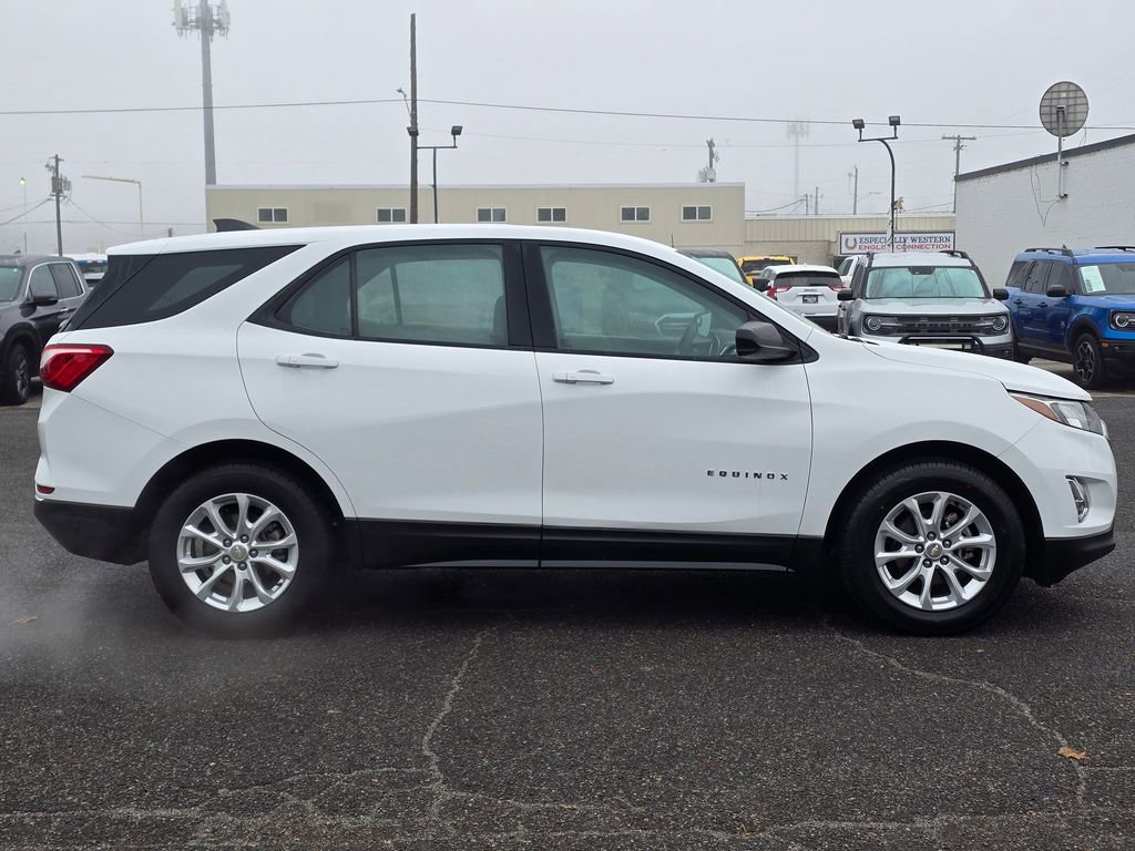 Used 2018 Chevrolet Equinox LS image 6