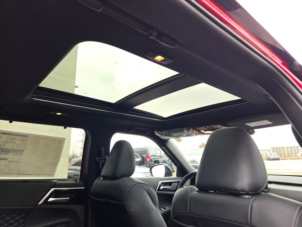 New 2025 Mitsubishi Outlander SEL Black Edition image 9