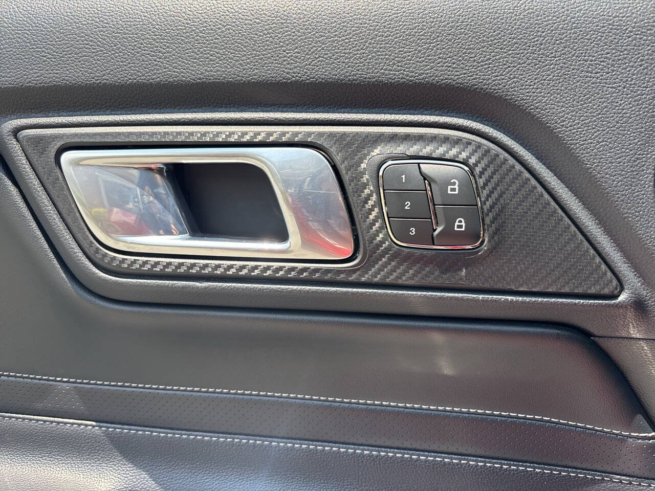 Used 2019 Ford Mustang GT RWD image 23