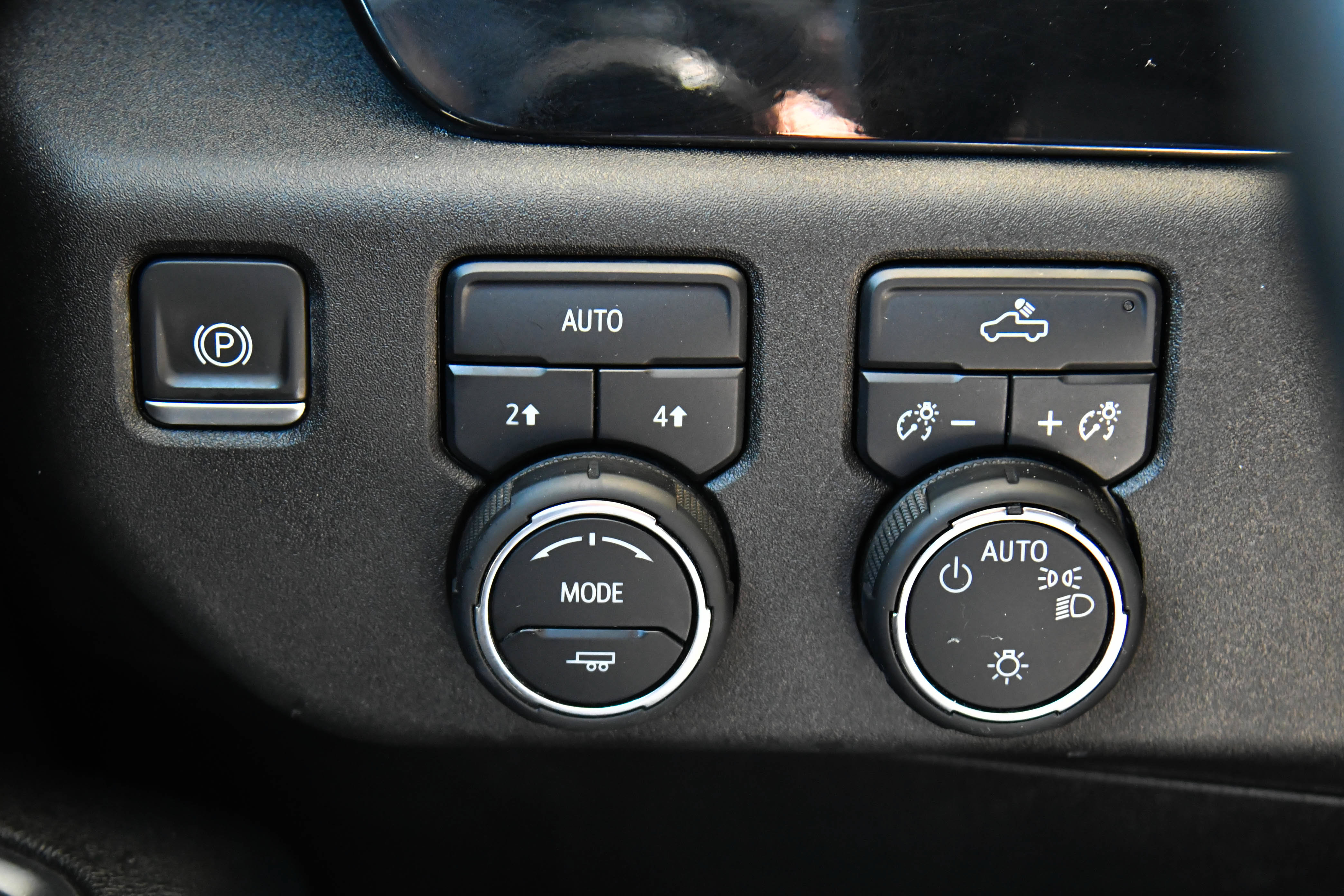 Used 2024 Chevrolet Silverado 1500 LT w/ Protection Package AWD/4WD image 31