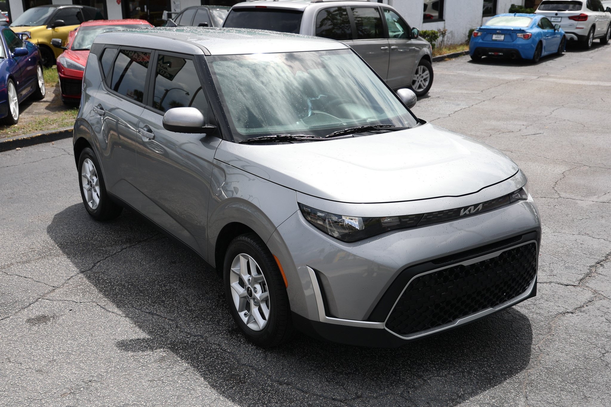 Used 2025 Kia Soul S FWD image 19