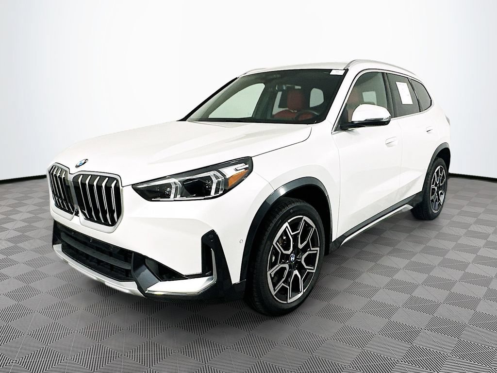Used 2025 BMW X1 xDrive28i AWD/4WD image 4