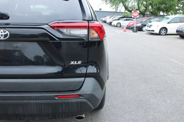 Used 2022 Toyota RAV4 XLE FWD image 42