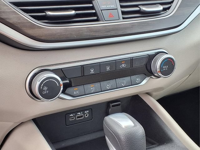 Used 2025 Nissan Altima 2.5 SV FWD image 8
