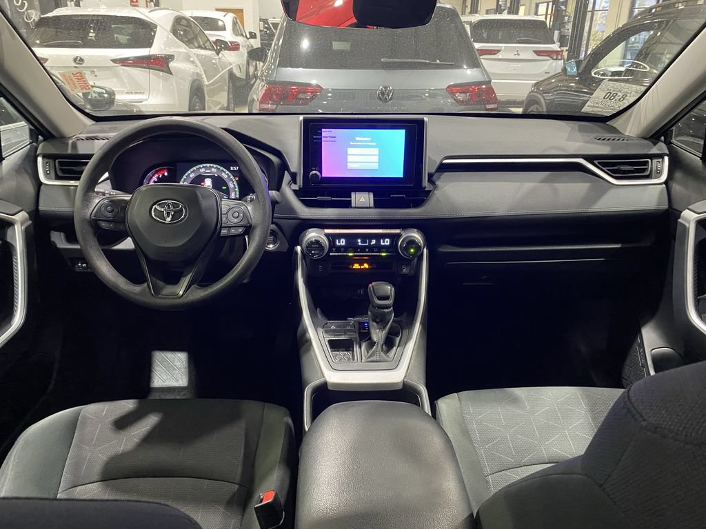 Used 2025 Toyota RAV4 XLE FWD image 2