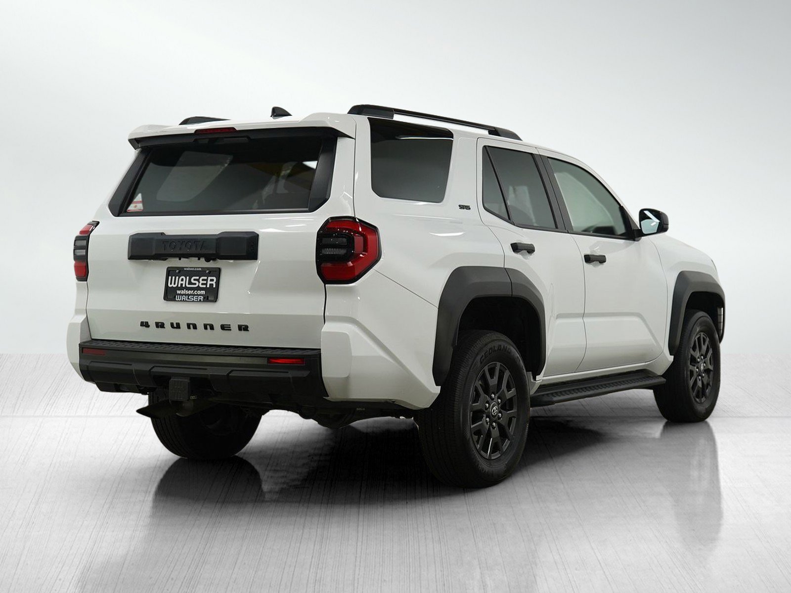 Used 2025 Toyota 4Runner SR5 image 5
