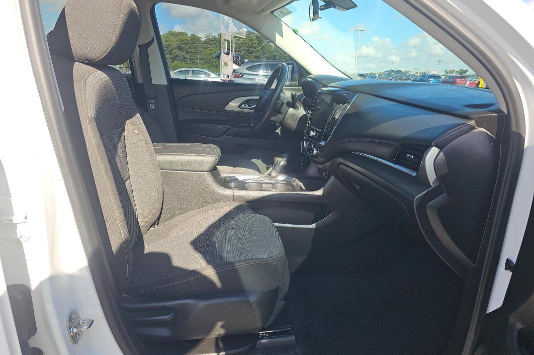 Used 2021 Chevrolet Traverse LT FWD image 13