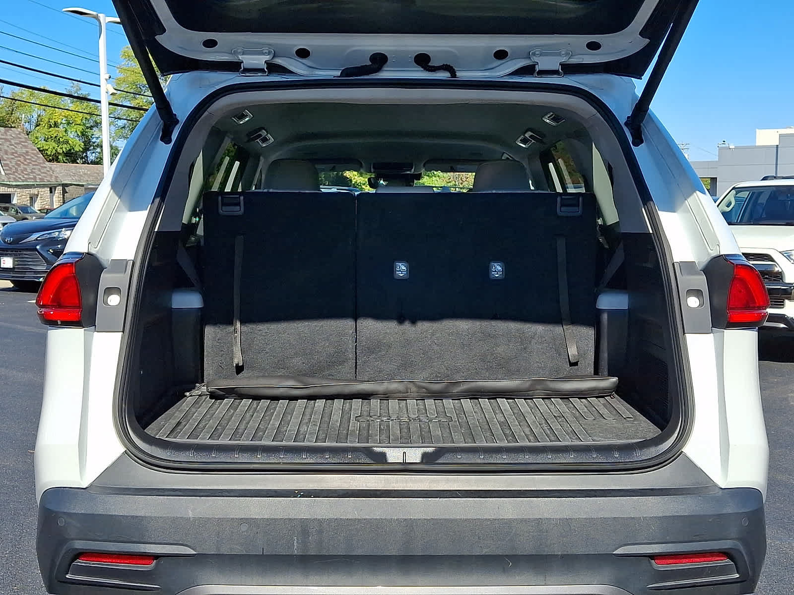 Used 2024 Toyota Grand Highlander AWD image 33