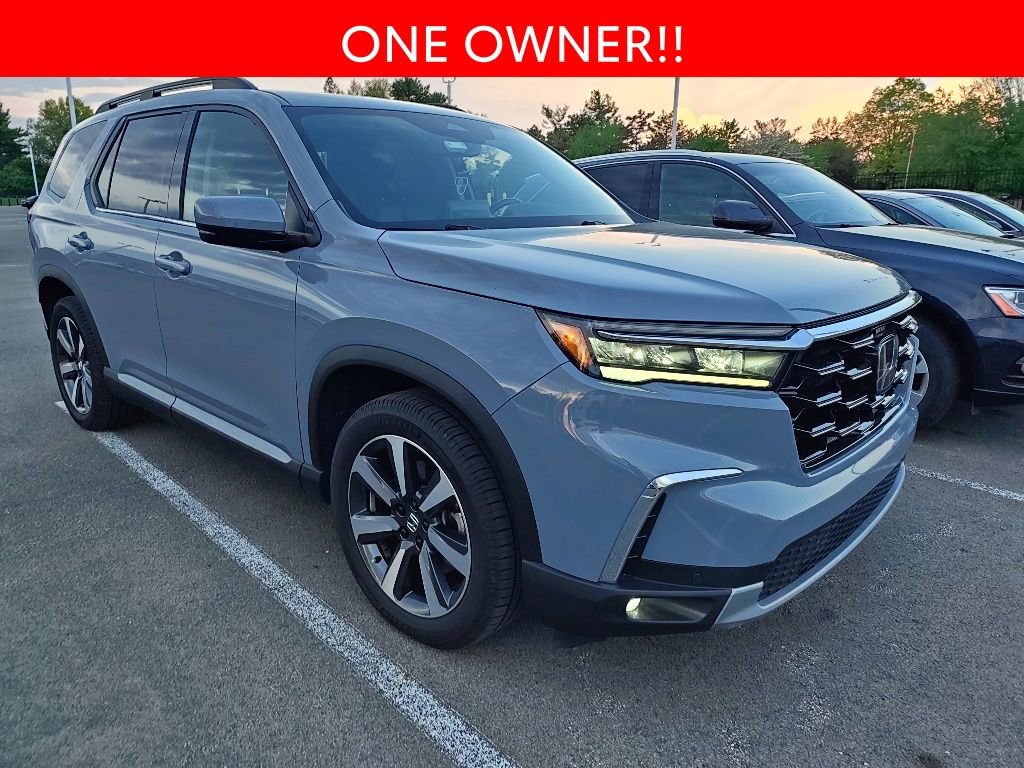 Used 2023 Honda Pilot Touring image 3