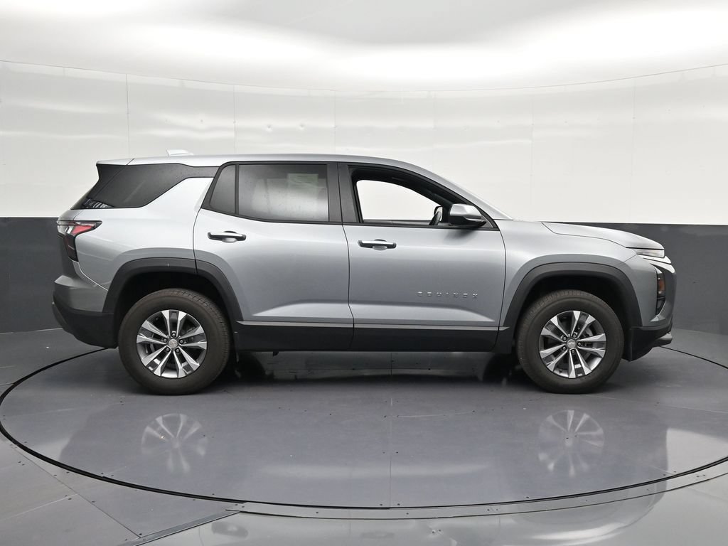 Used 2026 Chevrolet Equinox LT FWD image 4