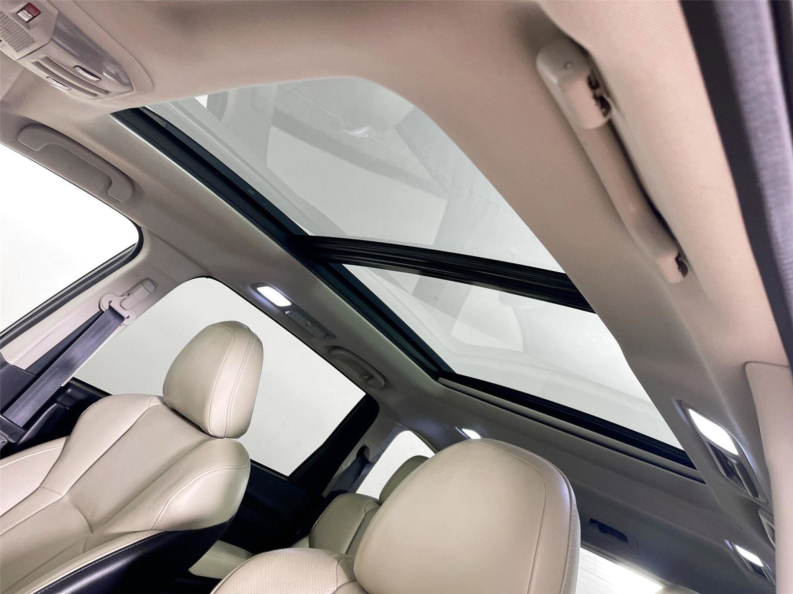 Used 2019 Subaru Ascent Limited w/ Popular Package #3 AWD/4WD image 17