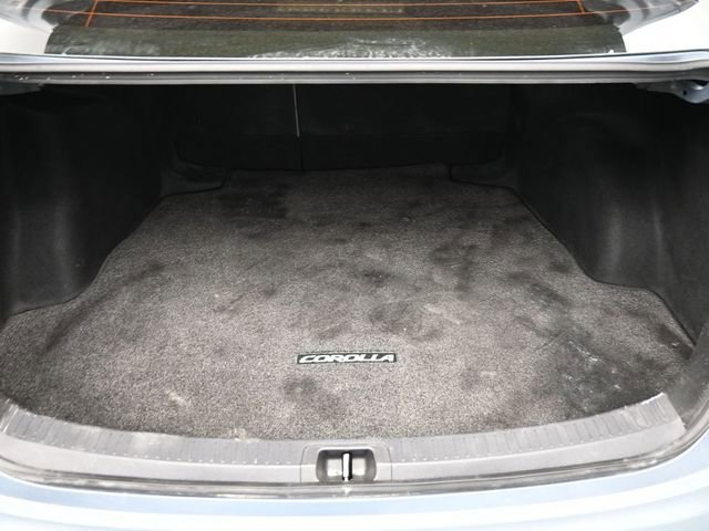 Used 2023 Toyota Corolla LE w/ Carpet Mat Package (TMS) image 28