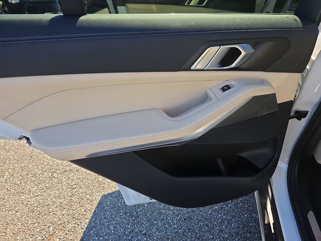 Certified 2022 BMW X5 xDrive40i image 17