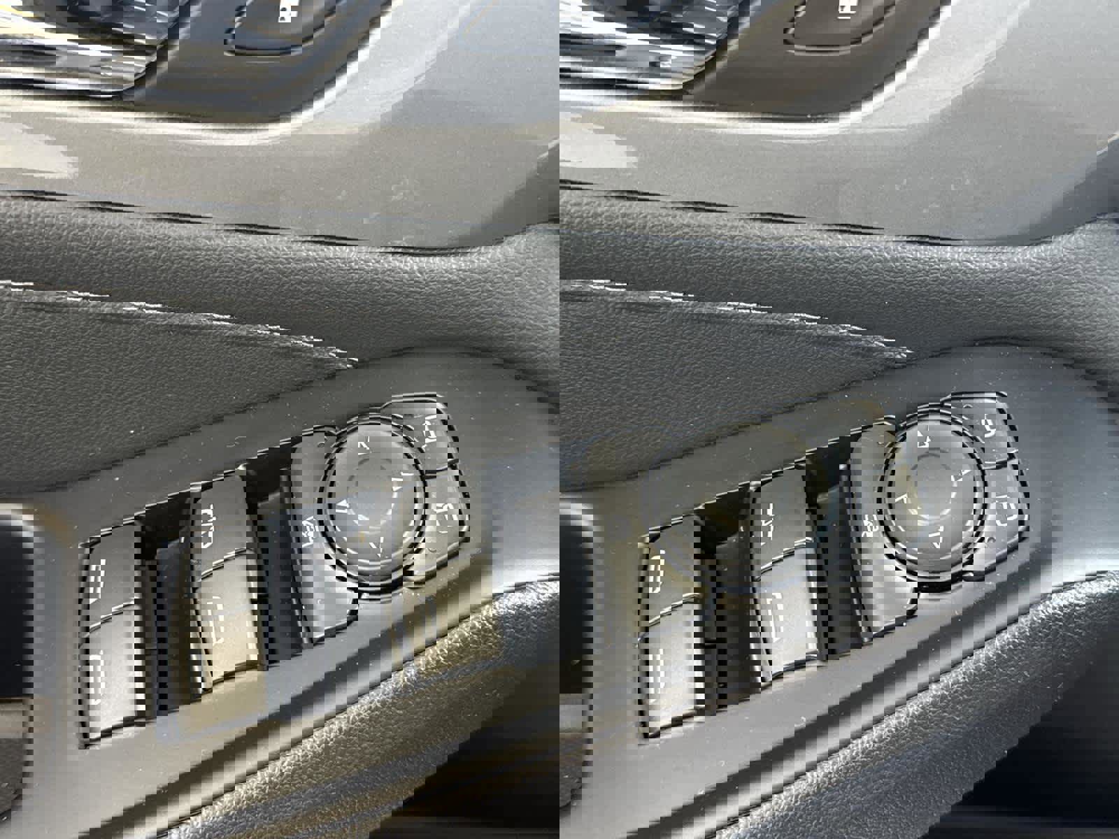 Used 2023 Chevrolet Traverse LT image 23