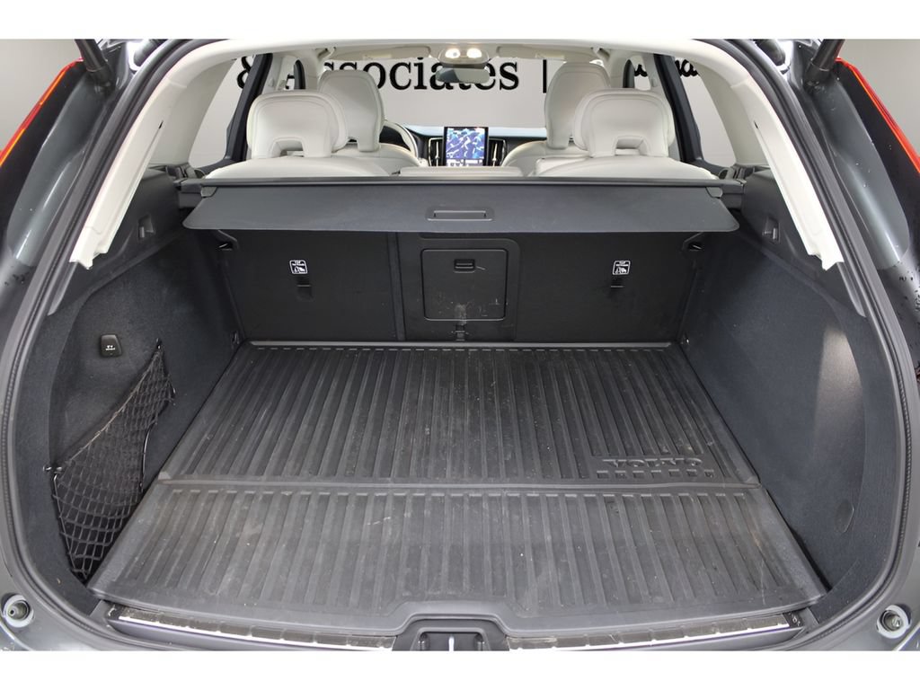 Certified 2026 Volvo XC60 T8 Ultra w/ Protection Package Premier AWD/4WD image 30