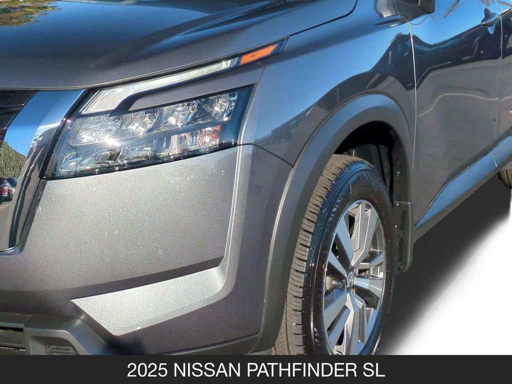 Certified 2025 Nissan Pathfinder SL AWD/4WD image 10