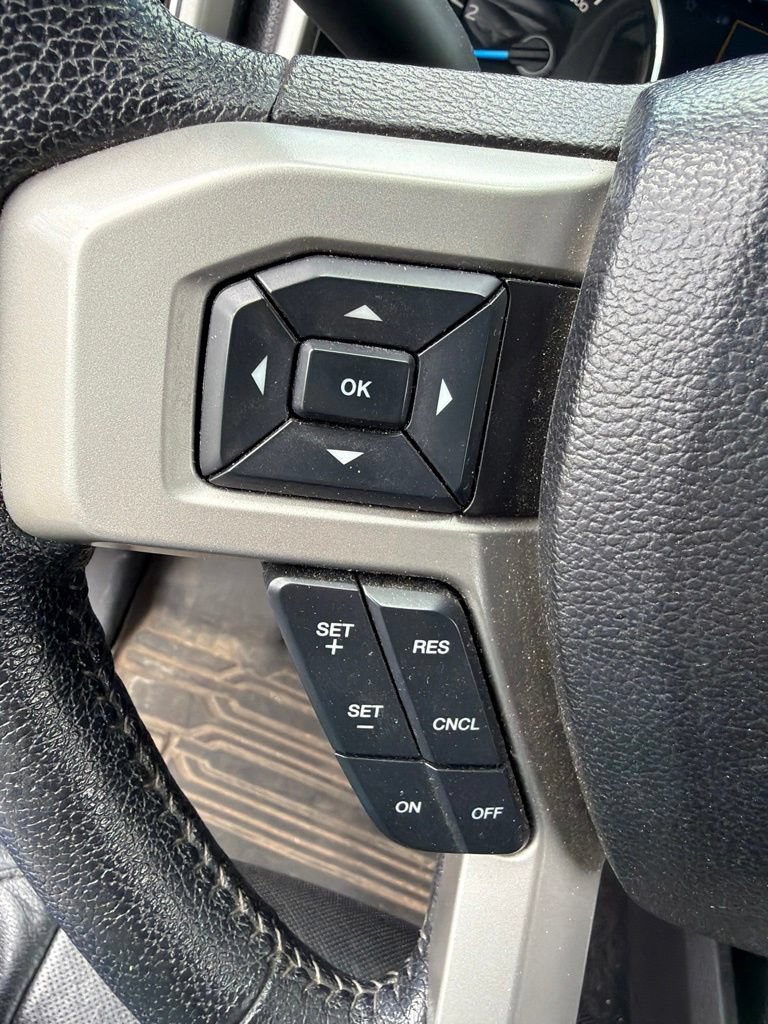 Used 2015 Ford F150 Lariat w/ Equipment Group 502A Luxury AWD/4WD image 16