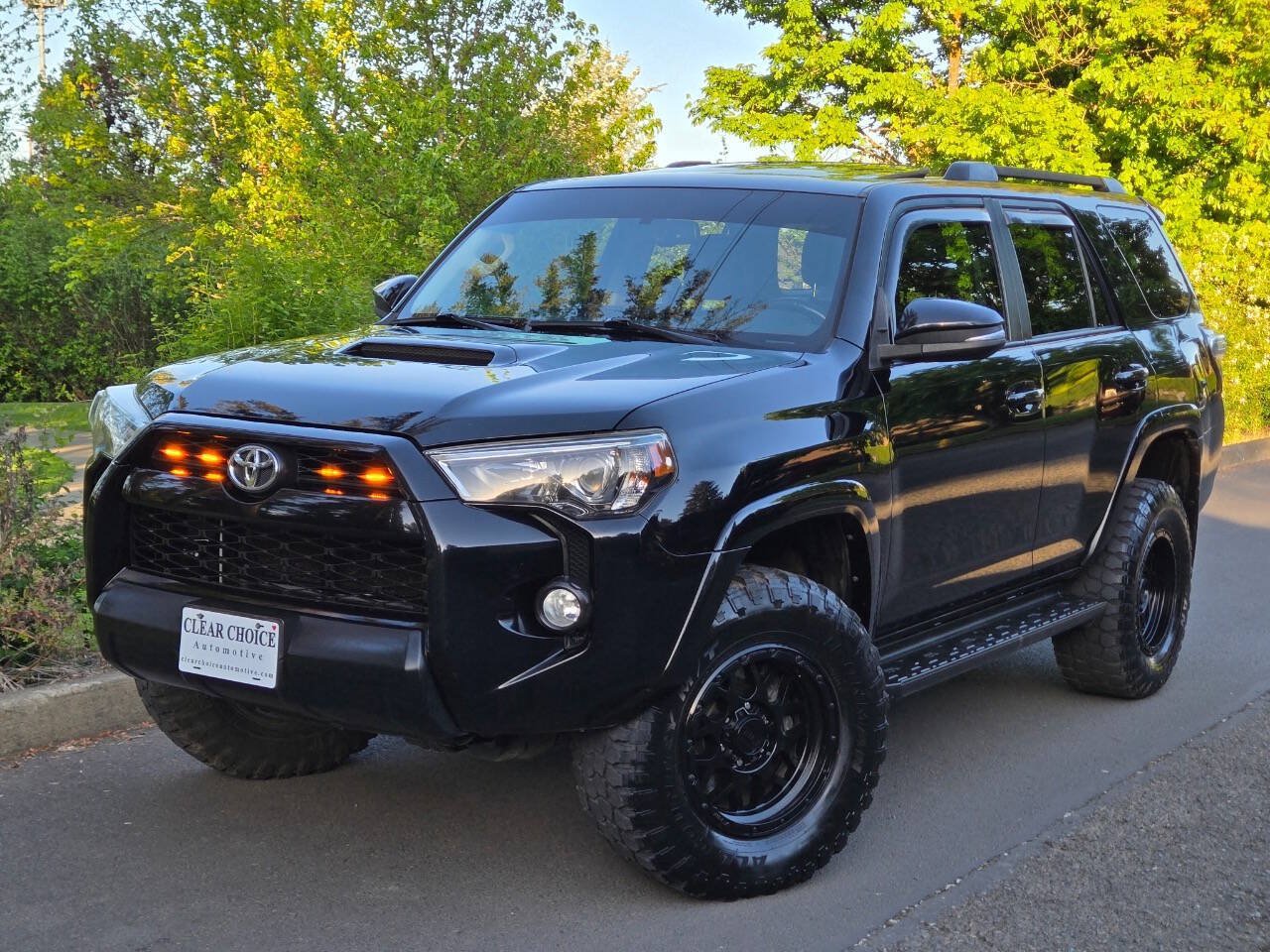 Used 2015 Toyota 4Runner Trail Premium AWD/4WD image 36