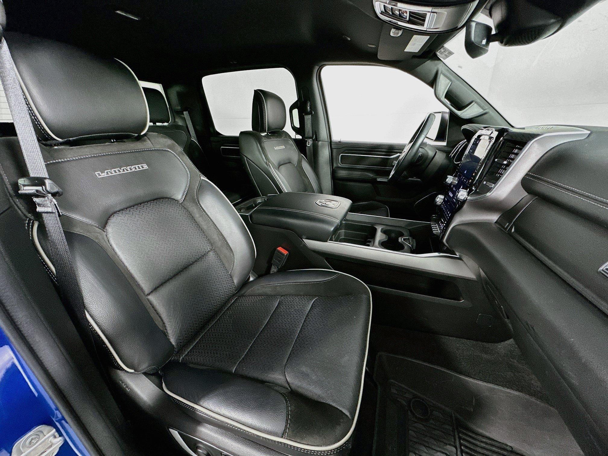 Used 2023 RAM 1500 Laramie AWD/4WD image 27