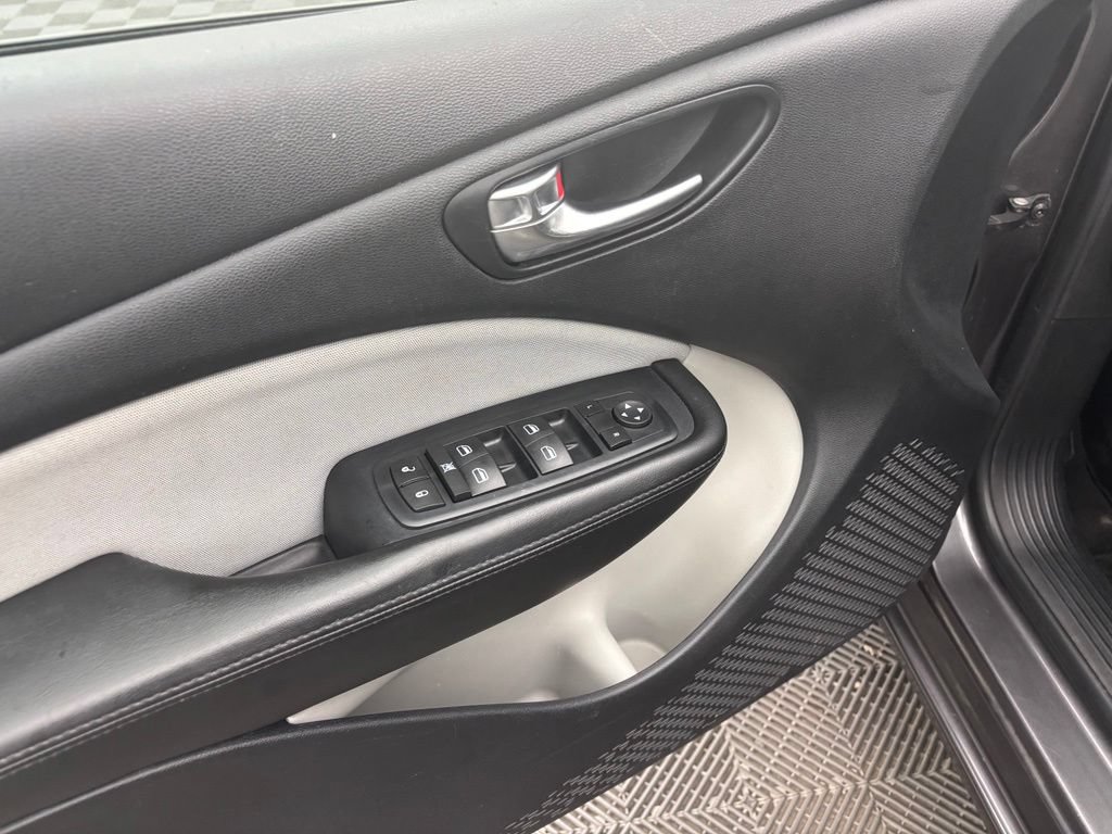 Used 2016 Dodge Dart SXT w/ Rallye Appearance Group FWD image 16