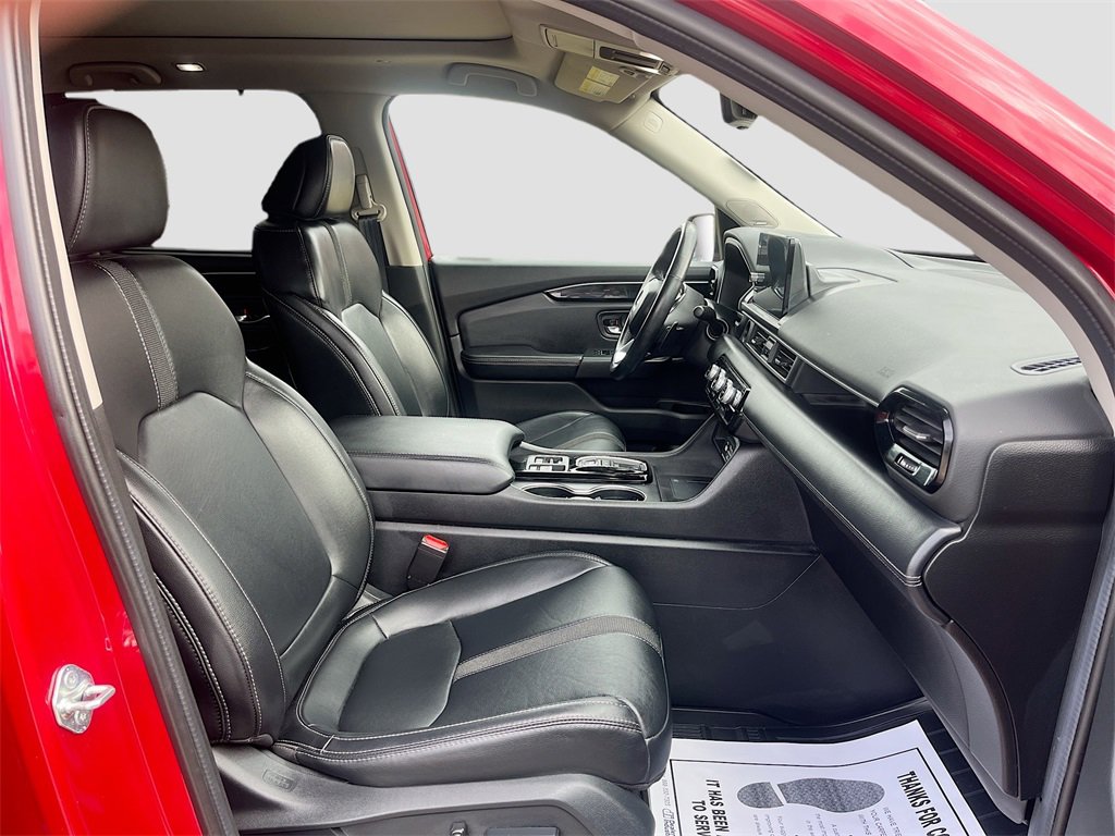 Used 2023 Honda Pilot Touring image 32
