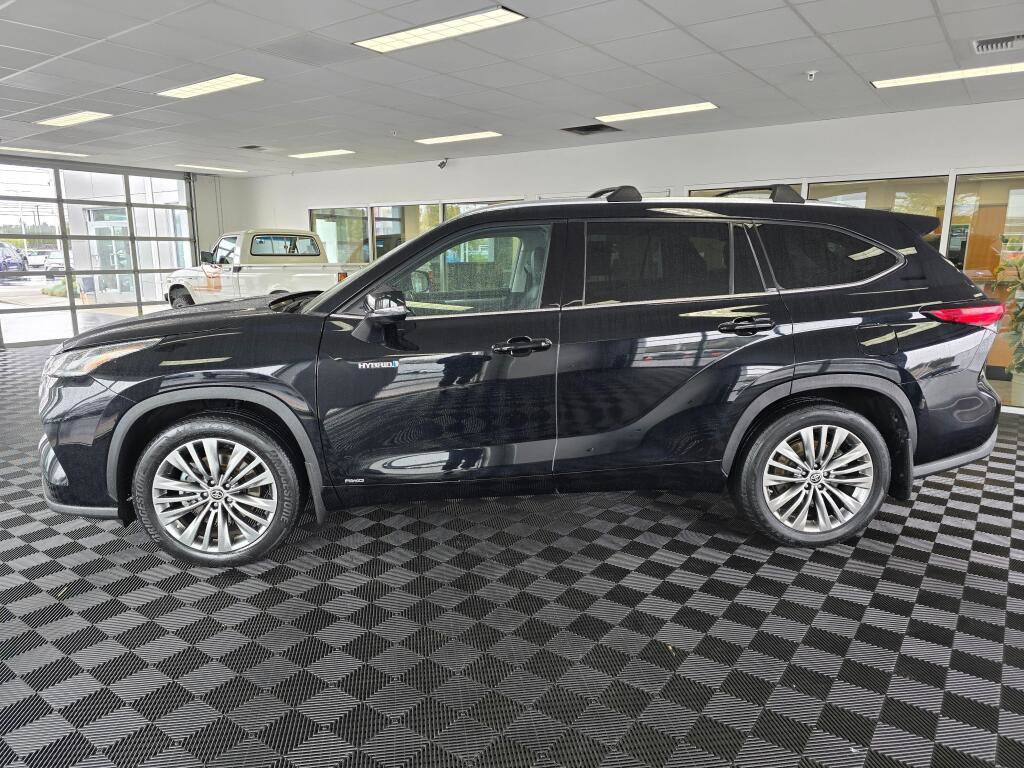 Used 2021 Toyota Highlander Platinum image 6