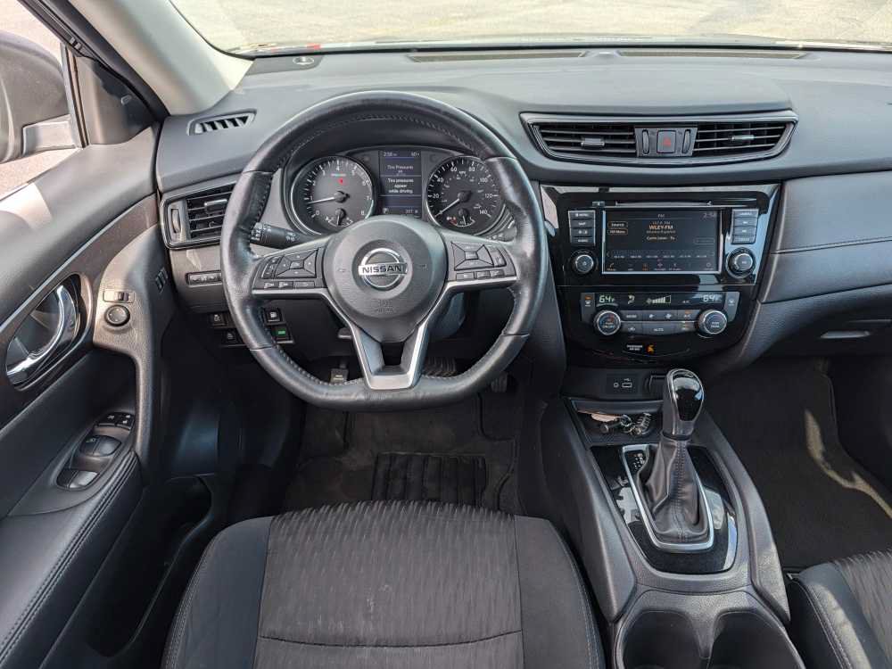 Used 2018 Nissan Rogue SV w/ Premium Package AWD/4WD image 24
