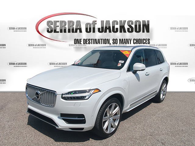 Used 2017 Volvo XC90 T8 Inscription w/ Vision Package AWD/4WD image 4