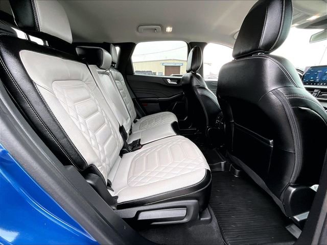 Used 2023 Ford Escape SE w/ PHEV Premium Package image 16