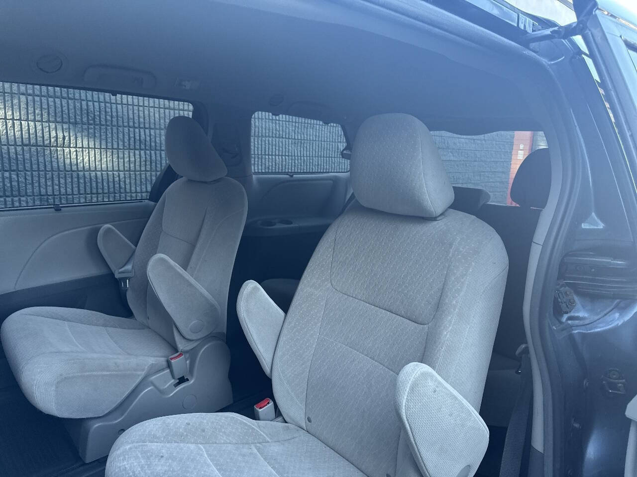 Used 2017 Toyota Sienna LE AWD/4WD image 12